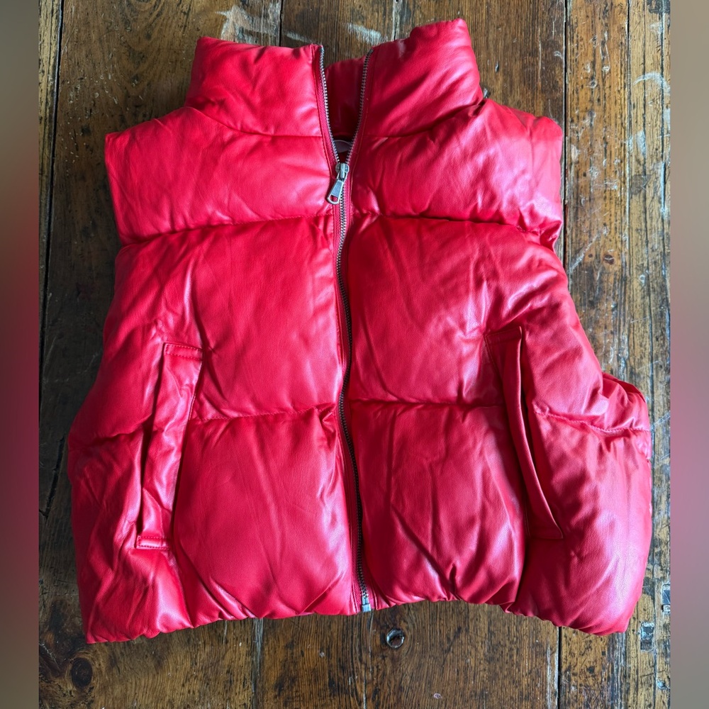 NWOT Impressions Boutique Cherry Red Puffer Vest Size Medium